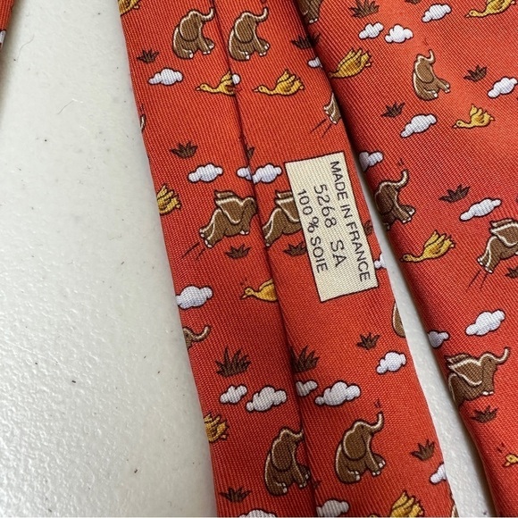 Hermes 100% Silk Jumping Elephant Watching Duck Tie - Picture 5 of 6